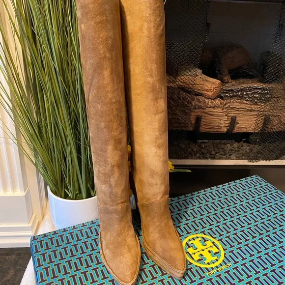 🔥PRICE DROP🔥TORY BURCH LILA HEELED TALL BOOT - Picture 2 of 8